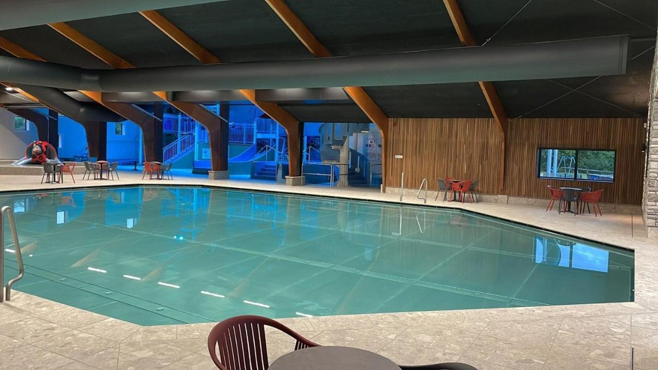 Stacaravan Op 5 Sterren Vakantiepark De Kuilart Friesland Aan Het Meer Met Zwembad 5P 237 Koudum Buitenkant foto