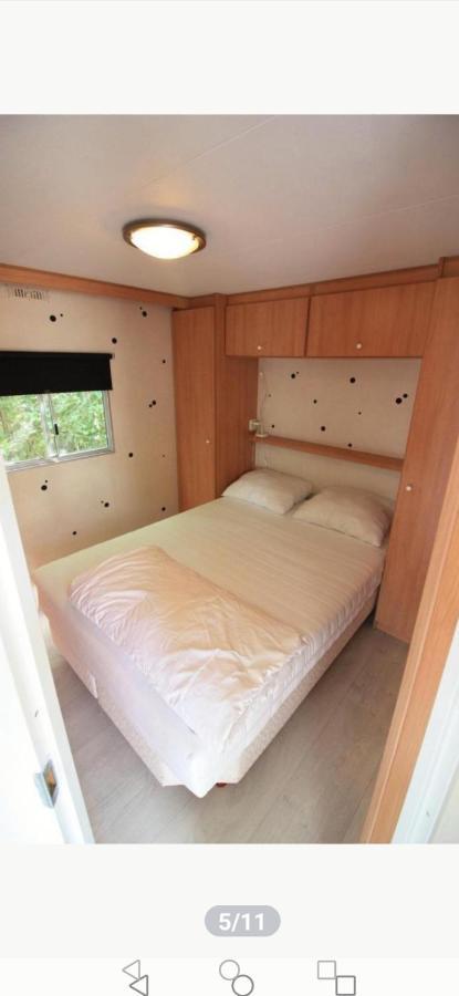 Stacaravan Op 5 Sterren Vakantiepark De Kuilart Friesland Aan Het Meer Met Zwembad 5P 237 Koudum Buitenkant foto