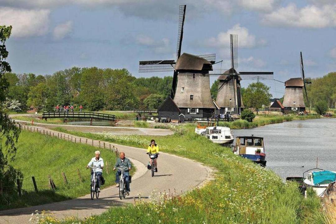 Stacaravan Op 5 Sterren Vakantiepark De Kuilart Friesland Aan Het Meer Met Zwembad 5P 237 Koudum Buitenkant foto