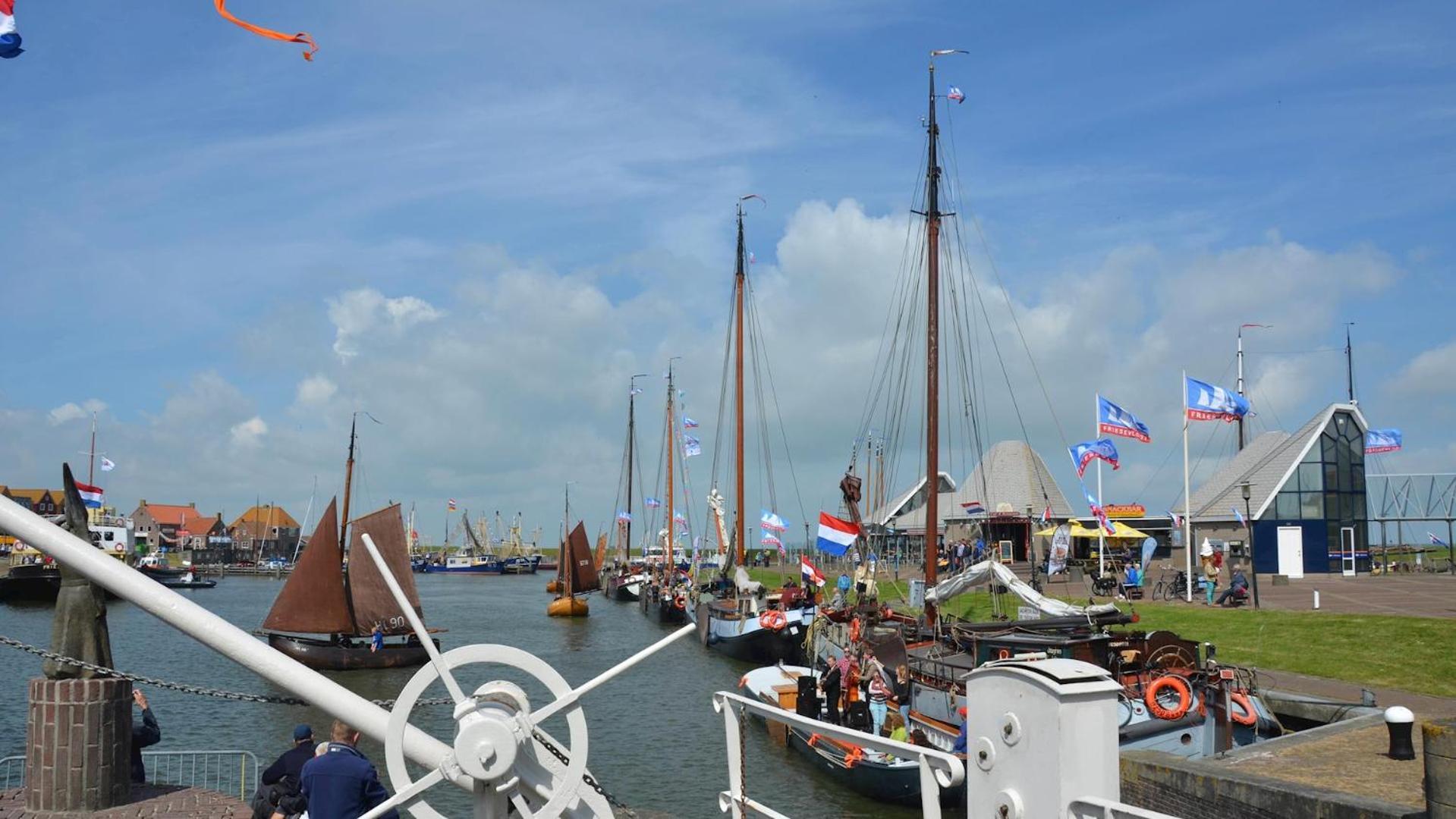 Stacaravan Op 5 Sterren Vakantiepark De Kuilart Friesland Aan Het Meer Met Zwembad 5P 237 Koudum Buitenkant foto