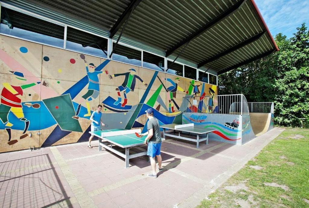 Stacaravan Op 5 Sterren Vakantiepark De Kuilart Friesland Aan Het Meer Met Zwembad 5P 237 Koudum Buitenkant foto